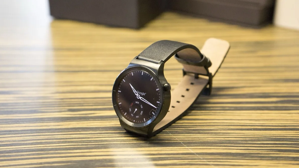 Huawei Watch D3 Lands in Europe at €449 With 24-Hour Blood Pressure Monitoring